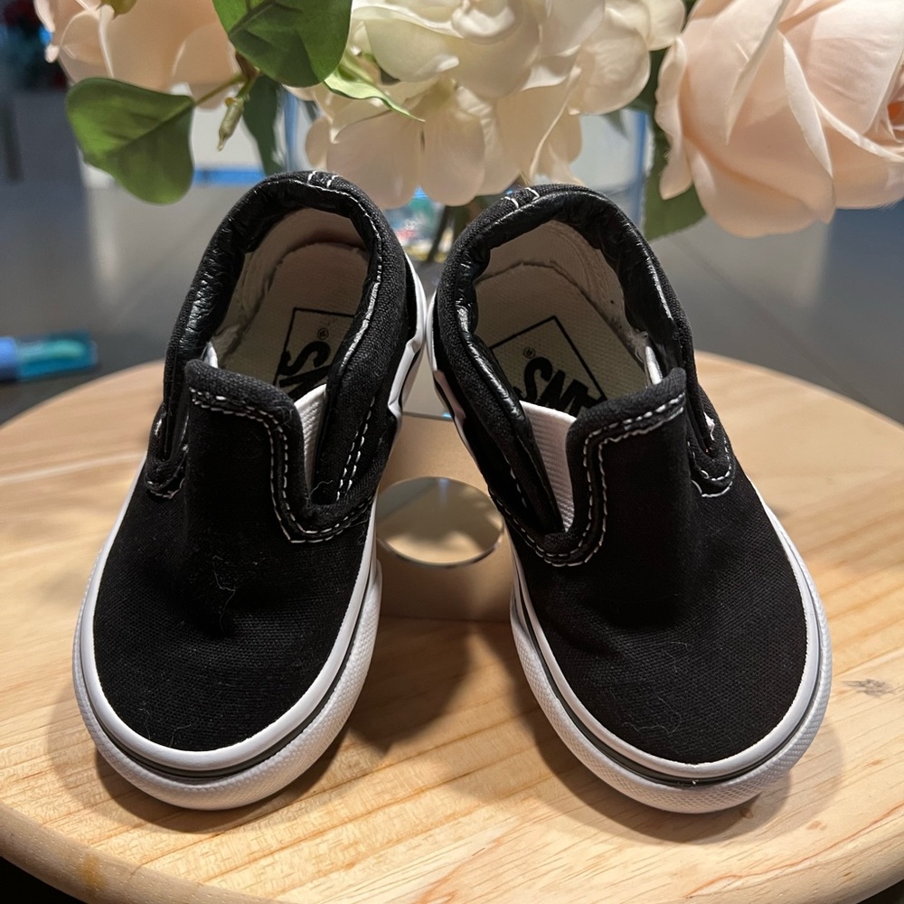 VANS Classic Slip-On - Toddler 04.0 / Black/White